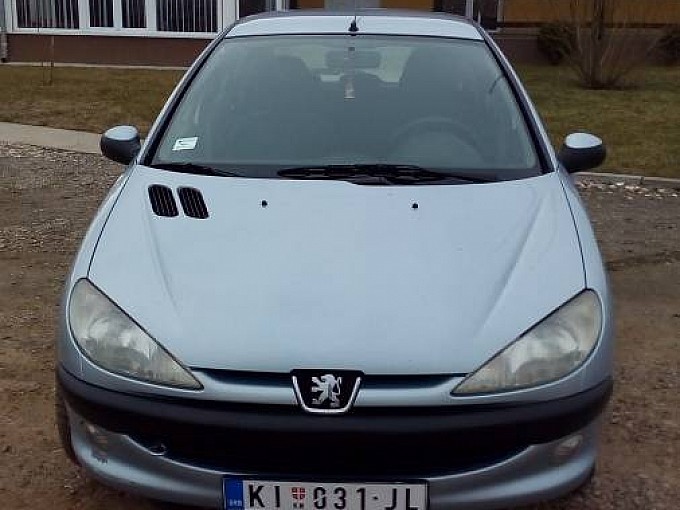 automobili peugeot 206