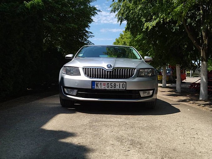 automobili skoda octavia a7 ambition 16 tdi