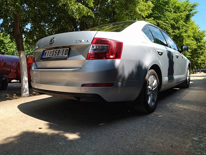 automobili skoda octavia a7 ambition 16 tdi