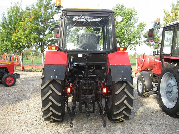 traktori belarus 1221 - novo