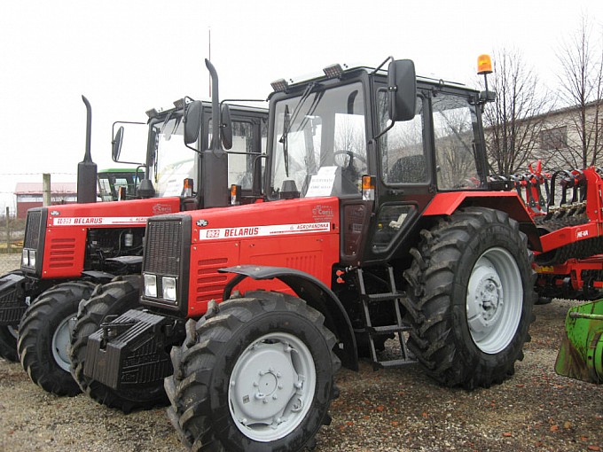 traktori belarus 892 eurolux - novo