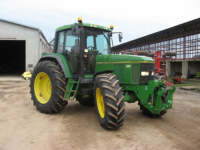 traktori john deere 6900
