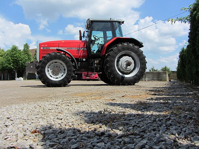 traktori massey ferguson 8160